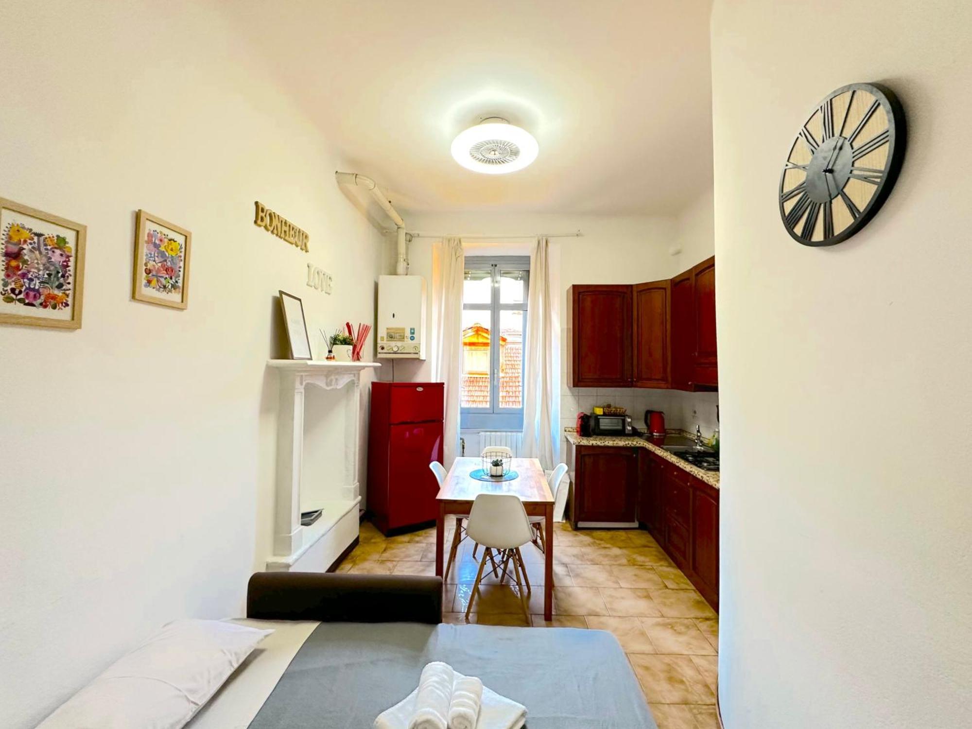 Apt Vicino Metropolitana Porta Romana, 4 Minuti Da Duomo, Free Wifi&netflix Apartamento Milán